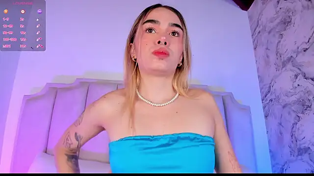 Lucy Vega online show from 03-08-25, 11:48