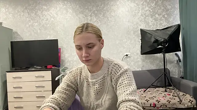 AnneBall online show from 01-23-25, 12:19