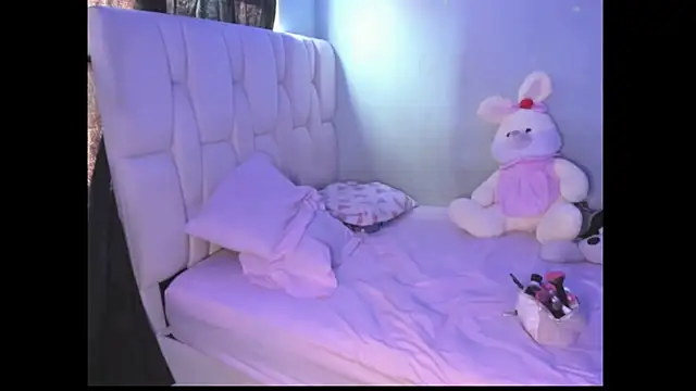 KittyKlum online show from 03-21-25, 07:35