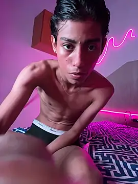 Snapshot of Mauuu18 chatting on 01-19-25, 06:42 Mauuu18 online show from 01-19-25, 06:42