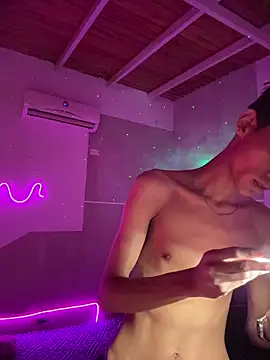 Snapshot of Mauuu18 chatting on 10-26-25, 02:50 Mauuu18 online show from 10-26-25, 02:50