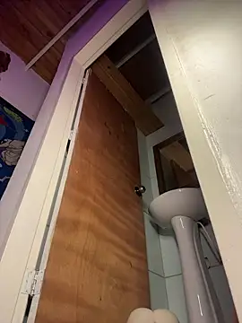 Snapshot of Mauuu18 chatting on 02-08-26, 02:48 Mauuu18 online show from 02-08-26, 02:48