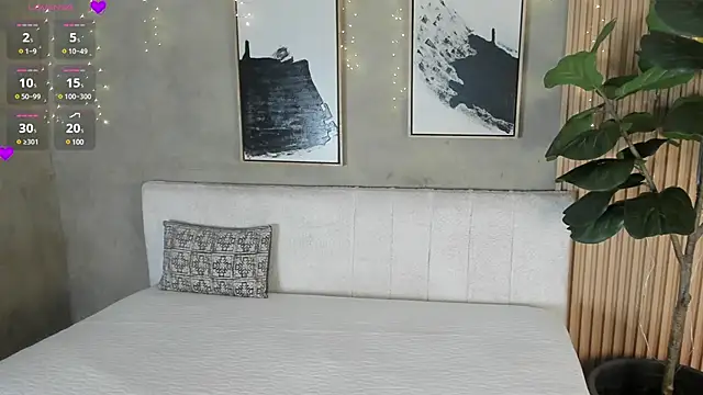 Snapshot of nina_soul chatting on 12-17-24, 12:33 nina soul online show from 12-17-24, 12:33