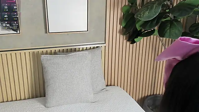 Snapshot of nina_soul chatting on 09-16-25, 01:01 nina soul online show from 09-16-25, 01:01