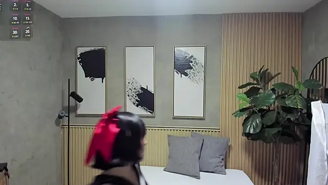 Snapshot of nina_soul chatting on 09-29-25, 11:59 nina soul online show from 09-29-25, 11:59