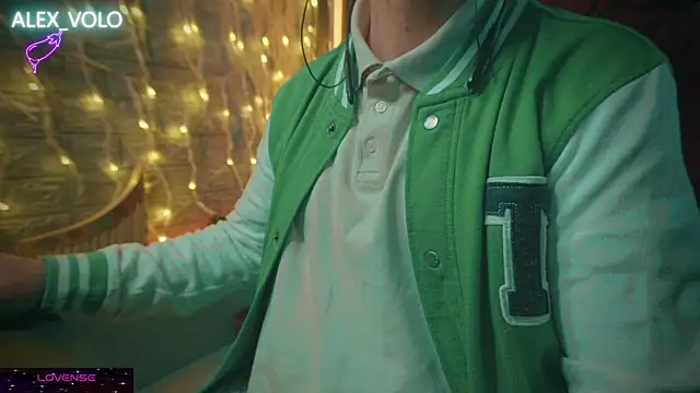 Snapshot of alex-volo chatting on 12-30-24, 01:58 alex-volo online show from 12-30-24, 01:58