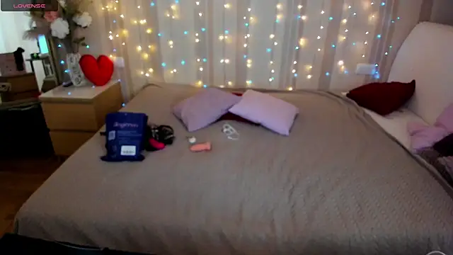 Katherine Fox online show from 12-05-24, 06:54