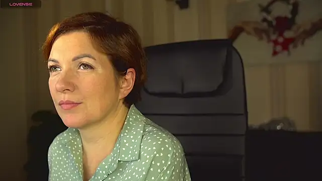 Katherine Fox online show from 12-22-24, 02:38