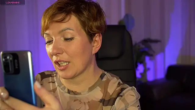 Katherine Fox online show from 12-26-24, 09:04