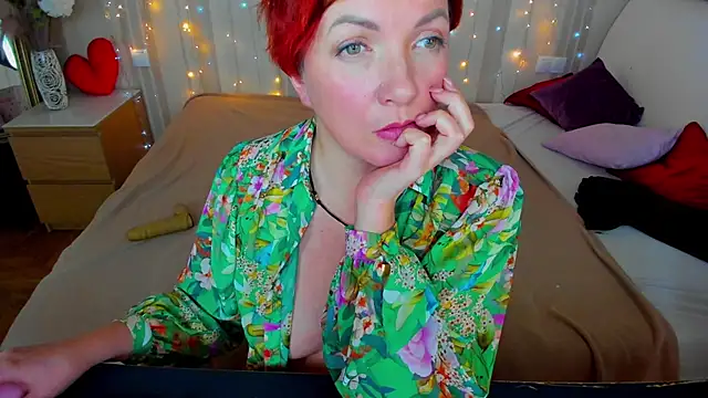 Katherine Fox online show from 03-08-25, 02:08