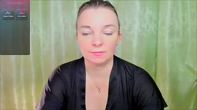 Regina  blue online show from 03-03-25, 06:22