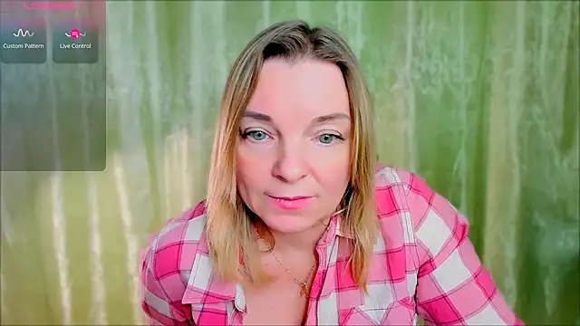 Regina  blue online show from 03-11-25, 11:04