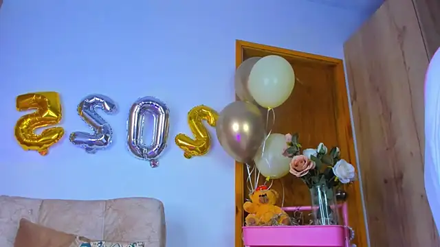 Natasha hartaman online show from 12-31-24, 04:35