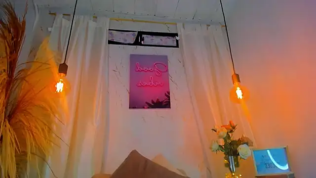 Natasha hartaman online show from 02-02-25, 07:14