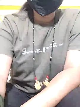 Snapshot of Kashish_18 chatting on 02-08-26, 07:23 Kashish 18 online show from 02-08-26, 07:23