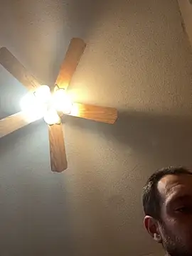 SmokingSloth online show from 11-25-25, 02:55