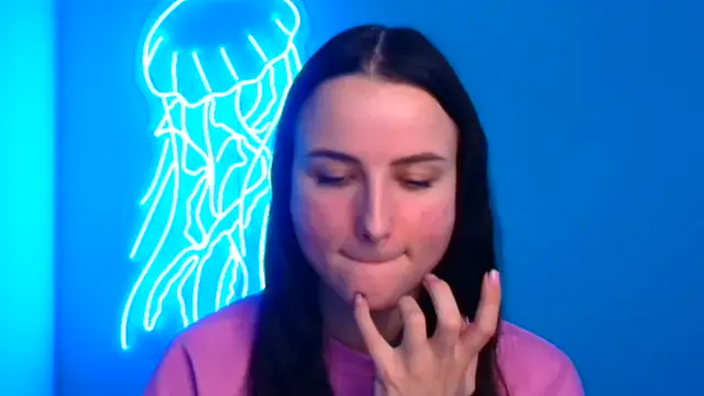 Snapshot of Eva_Janee chatting on 02-21-25, 10:39 Eva Janee online show from 02-21-25, 10:39