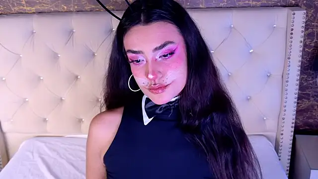 SeleneeEvanss online show from 10-24-25, 10:22