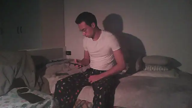 Snapshot of xentetube01 chatting on 11-16-25, 07:41 xentetube01 online show from 11-16-25, 07:41