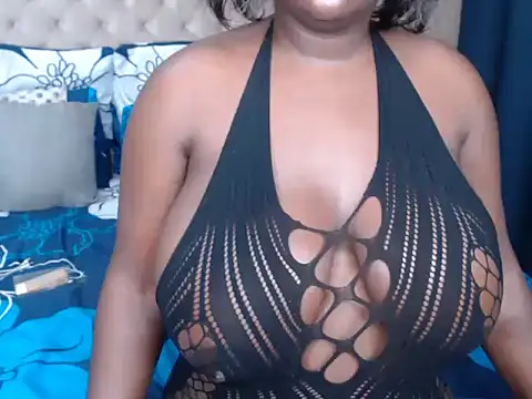 Snapshot of BlackJaguar30 chatting on 02-24-25, 01:13 BlackJaguar30 online show from 02-24-25, 01:13