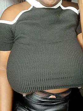 Snapshot of BlackJaguar30 chatting on 09-29-25, 02:38 BlackJaguar30 online show from 09-29-25, 02:38