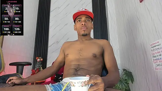 Snapshot of Jack_Muscles69_ chatting on 01-02-25, 01:19 Jack Muscles69 online show from 01-02-25, 01:19