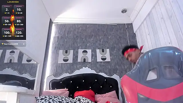 Snapshot of Jack_Muscles69_ chatting on 02-06-25, 06:24 Jack Muscles69 online show from 02-06-25, 06:24