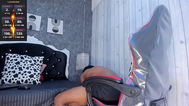 Snapshot of Jack_Muscles69_ chatting on 02-13-25, 12:11 Jack Muscles69 online show from 02-13-25, 12:11