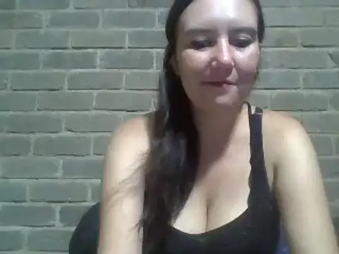Snapshot of EksJouneMwah chatting on 01-07-25, 12:52 EksJouneMwah online show from 01-07-25, 12:52