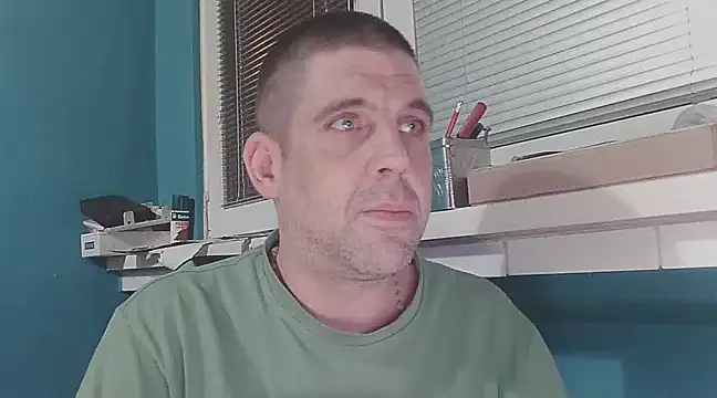 Snapshot of YouWantMe666 chatting on 02-10-25, 02:52 YouWantMe666 online show from 02-10-25, 02:52