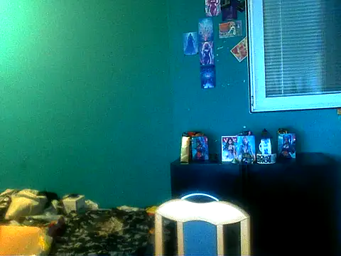 Snapshot of YouWantMe666 chatting on 09-09-25, 02:22 YouWantMe666 online show from 09-09-25, 02:22