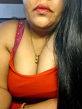 Snapshot of sneha_rose chatting on 02-17-26, 05:37 sneha rose online show from 02-17-26, 05:37