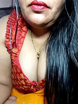 Snapshot of sneha_rose chatting on 03-05-26, 05:47 sneha rose online show from 03-05-26, 05:47