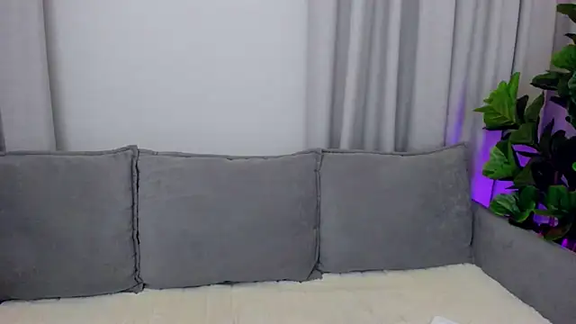 Snapshot of sexyangeloux chatting on 03-16-25, 06:23 sexyangeloux online show from 03-16-25, 06:23