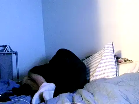 Snapshot of longthicknslick chatting on 02-11-25, 12:05 longthicknslick online show from 02-11-25, 12:05