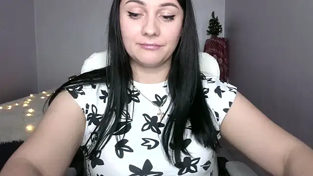 Emelyblum online show from 01-15-25, 07:05