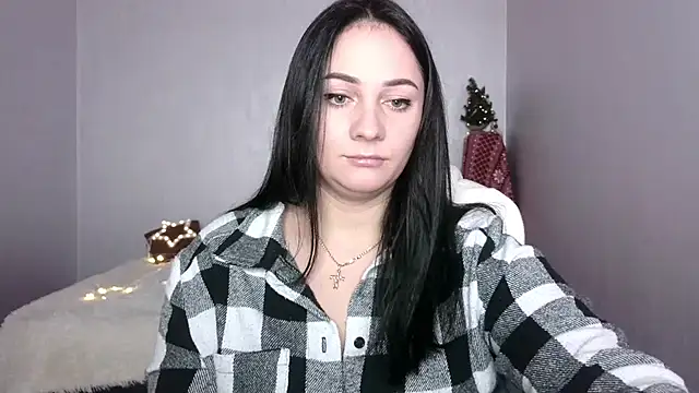 Emelyblum online show from 01-16-25, 04:17