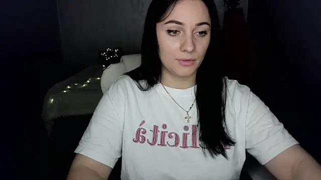 Emelyblum online show from 01-17-25, 05:42