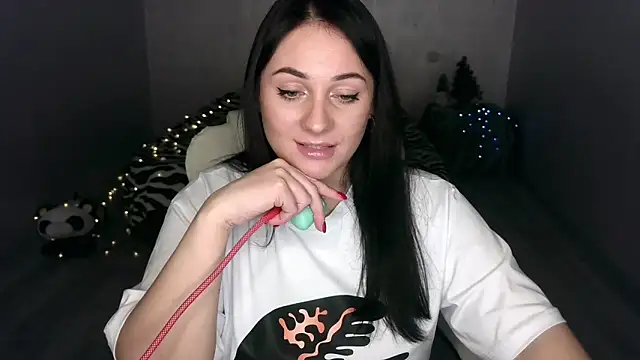 Emelyblum online show from 01-26-25, 02:14