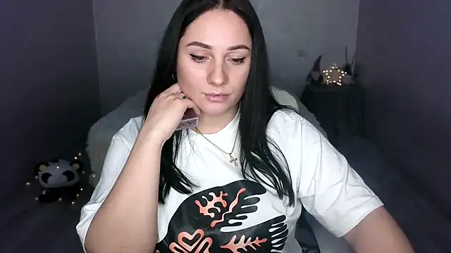 Emelyblum online show from 03-01-25, 12:07