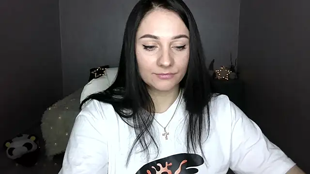 Emelyblum online show from 03-06-25, 05:03