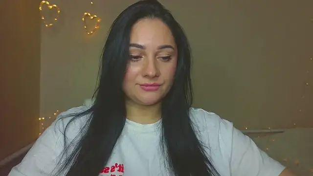 Emelyblum online show from 10-22-25, 09:14