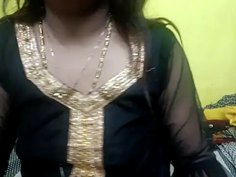 Snapshot of Sexyranibhabhi chatting on 12-14-25, 02:22 Sexyranibhabhi online show from 12-14-25, 02:22