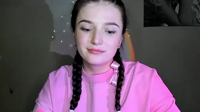 Snapshot of EvaaMillerr99 chatting on 12-02-24, 12:52 EvaaMillerr99 online show from 12-02-24, 12:52