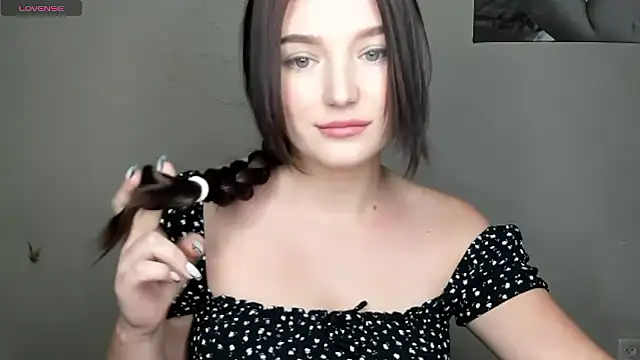 Snapshot of EvaaMillerr99 chatting on 12-06-24, 01:00 EvaaMillerr99 online show from 12-06-24, 01:00