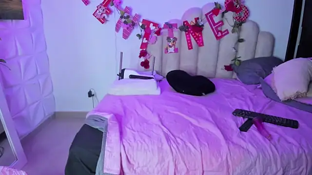 NaomiAsha online show from 02-20-25, 01:14