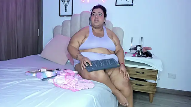 NaomiAsha online show from 03-09-26, 08:13