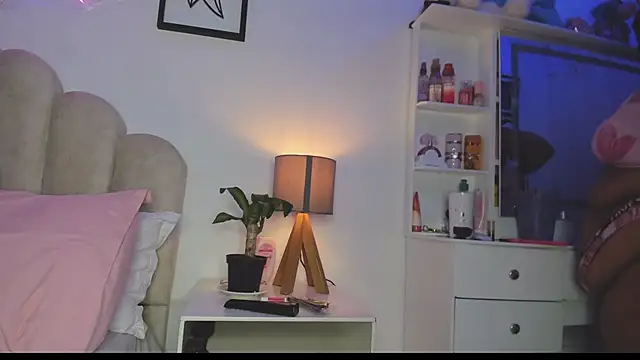NaomiAsha online show from 07-29-26, 10:57