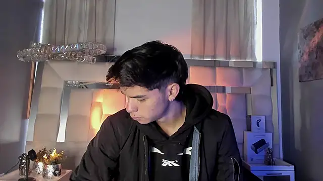 AndyPalmer  online show from 02-19-25, 01:17