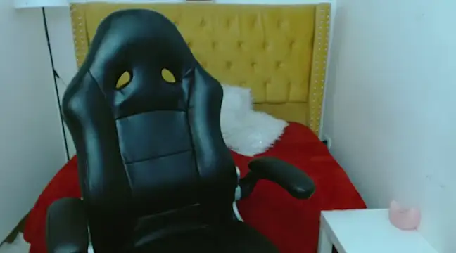 Snapshot of AlexandraJones_ chatting on 02-22-25, 10:18 AlexandraJones online show from 02-22-25, 10:18